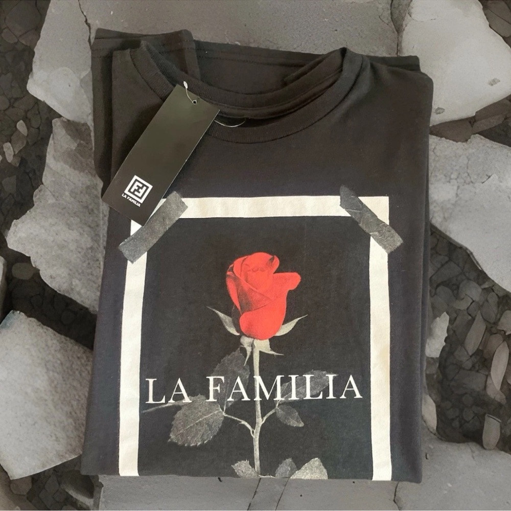 Nwt-Familia Forever La Familia Men's Short Sleeve Graphic Tee Red Rose Sz-L